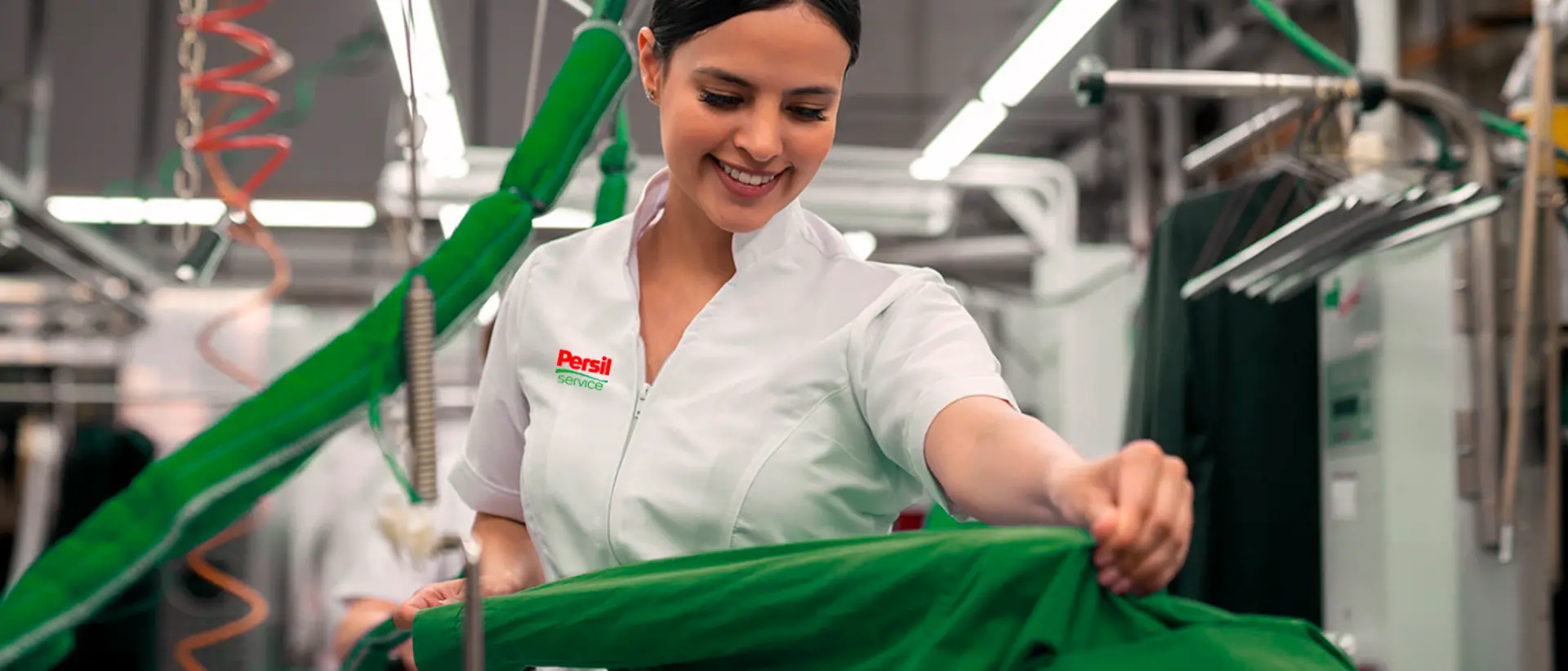 Persil Service returns your clothes freshly washed, dry cleaned and ironed in tried-and-trusted Persil cleaning quality.