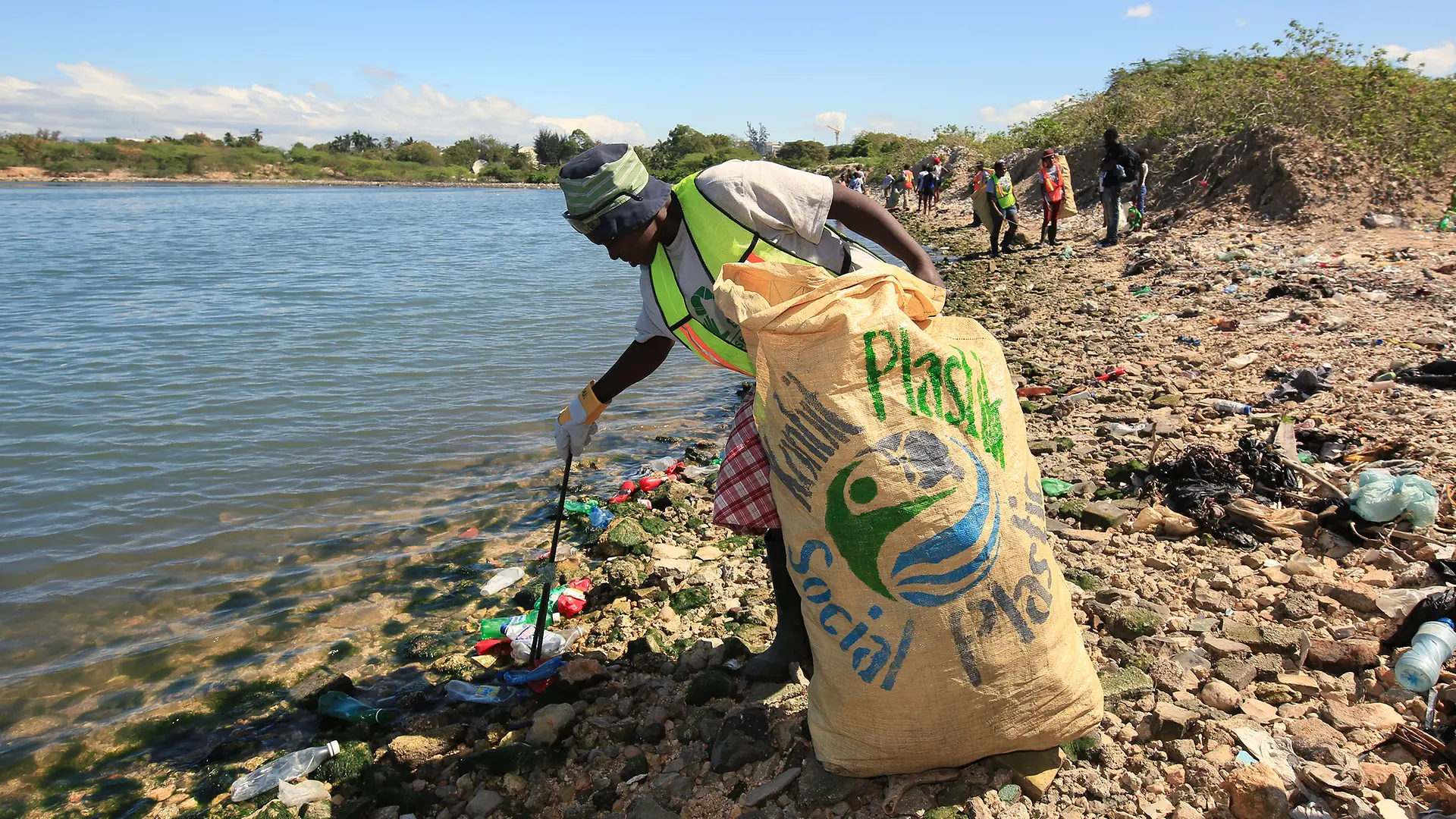 In collaboration with the social enterprise Plastic Bank, Henkel aims to stop ocean plastic and provide opportunities for people in poverty